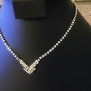 Source Unknown Silver Crystal Necklace